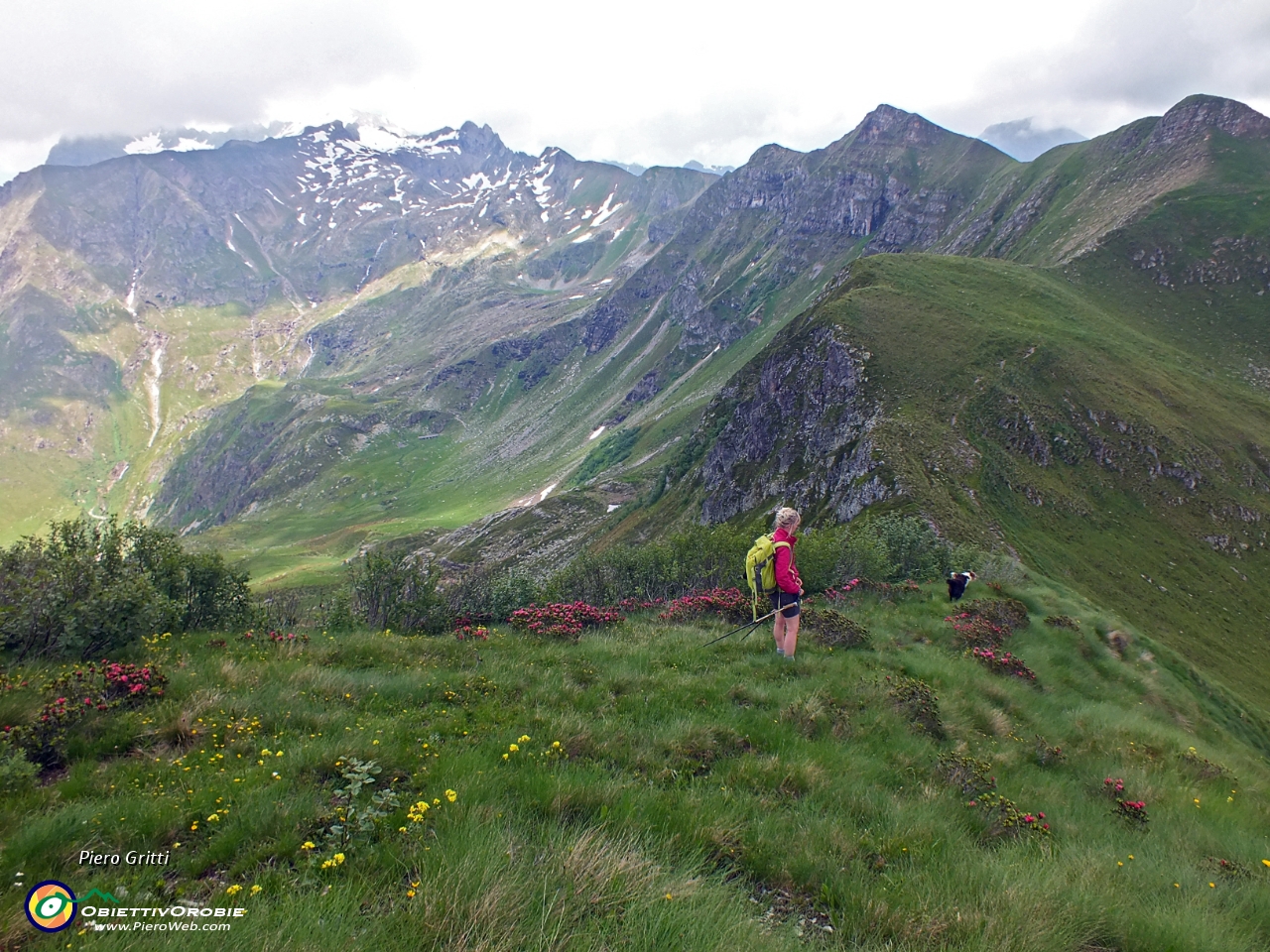 82 Scendiamo al Passo di Sasna....JPG